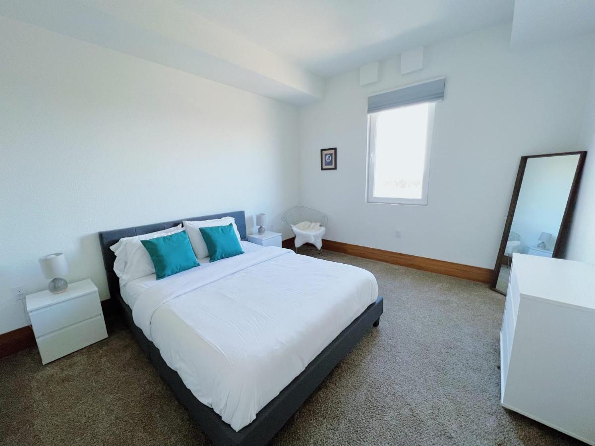 2Br Suite At The Grand Castle Pool Gym & Parking Grandville Exterior foto